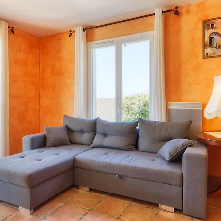 Les Lavandiers By Interhome